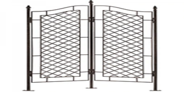 How a Two Panel Trellis Can Transform Your Garden