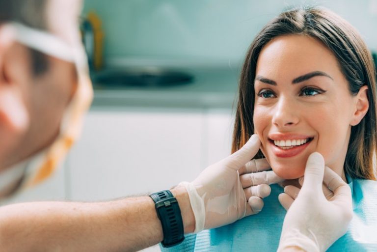 Useful Tips to Choose the Right Cosmetic Dentist