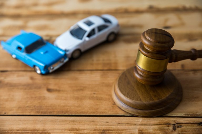 7 Reasons to Hire a Car Accident Lawyer