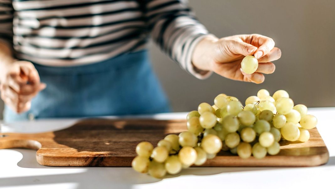 Grapes: Antioxidant Richness for Men’s Health