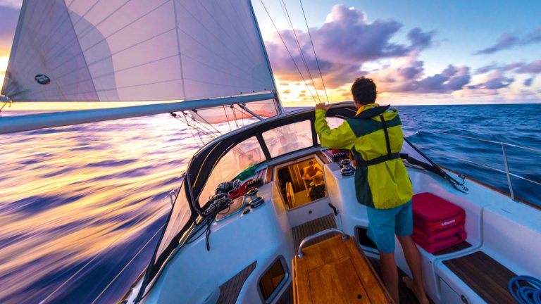 How to Charter a Yacht in Miami: A Guide for First-Time Sailors