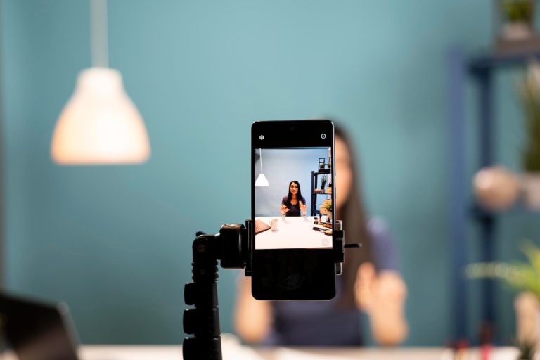 AI in Influencer Outreach: Automate and Personalize